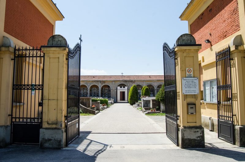 ingresso al cimitero di san lazzaro